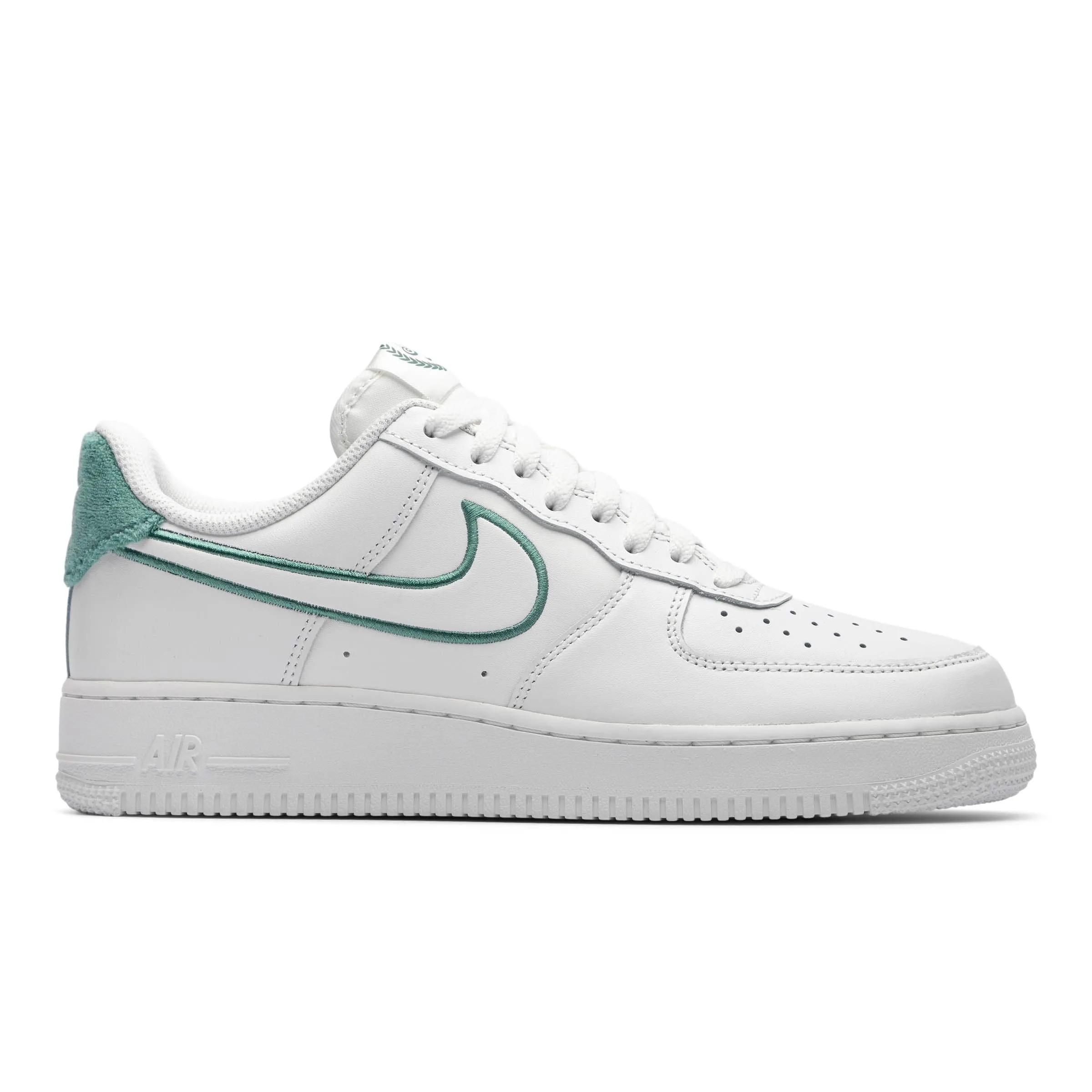 NIKE AIR FORCE 1 '07 LV8