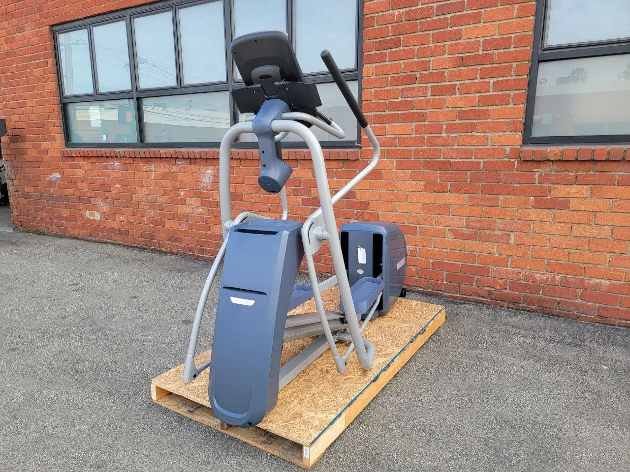 Precor EFX 445 Elliptical - Demo