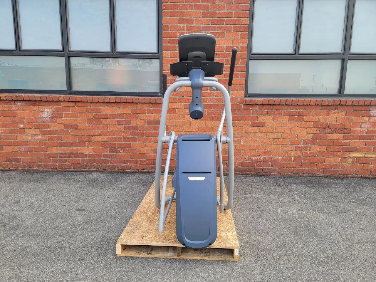 Precor EFX 445 Elliptical - Demo