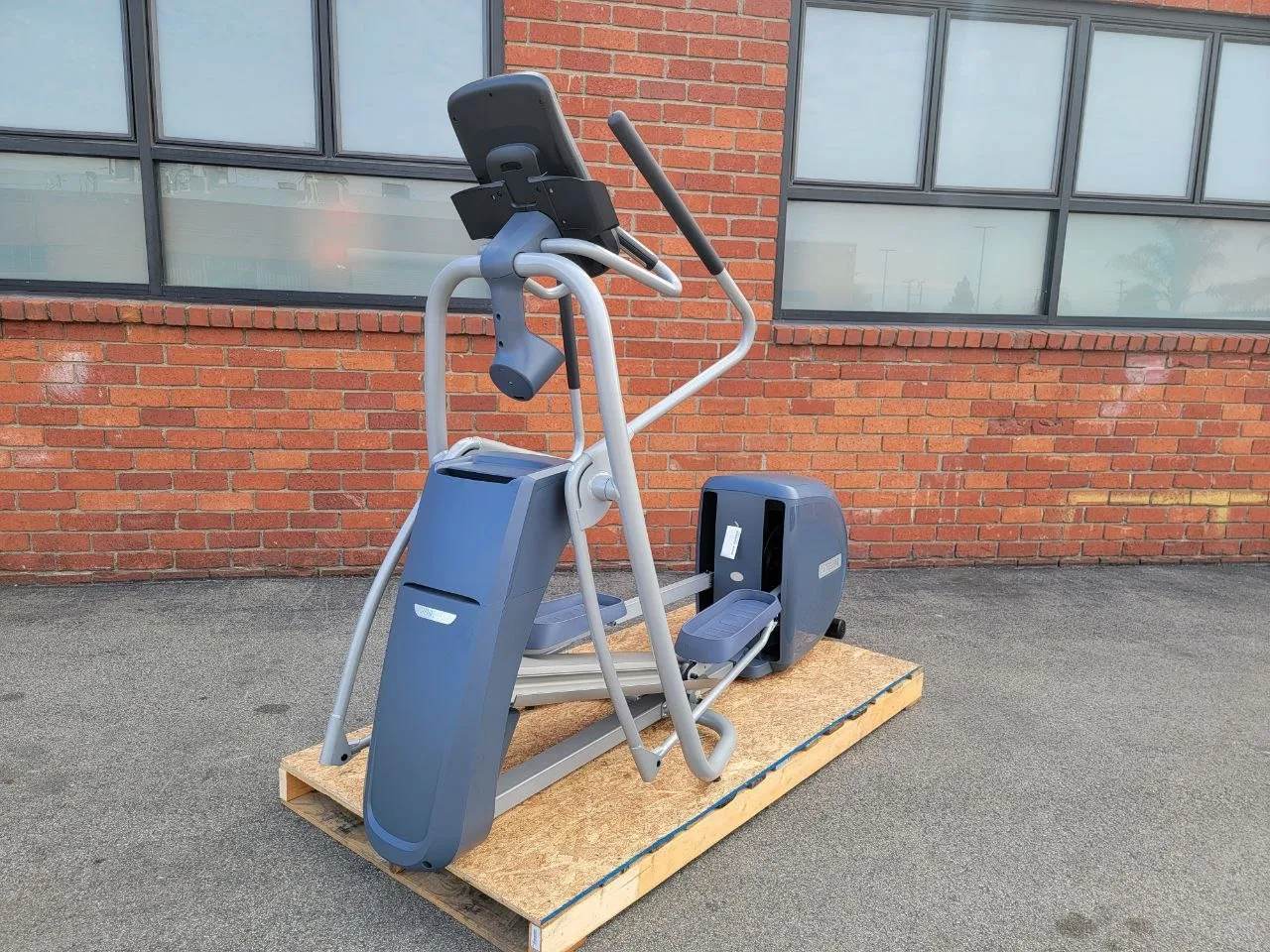 Precor EFX 445 Elliptical - Demo