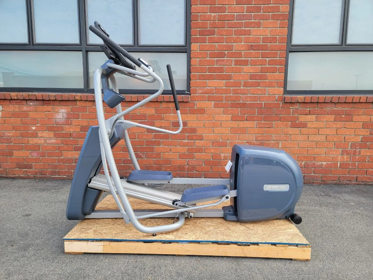 Precor EFX 445 Elliptical - Demo
